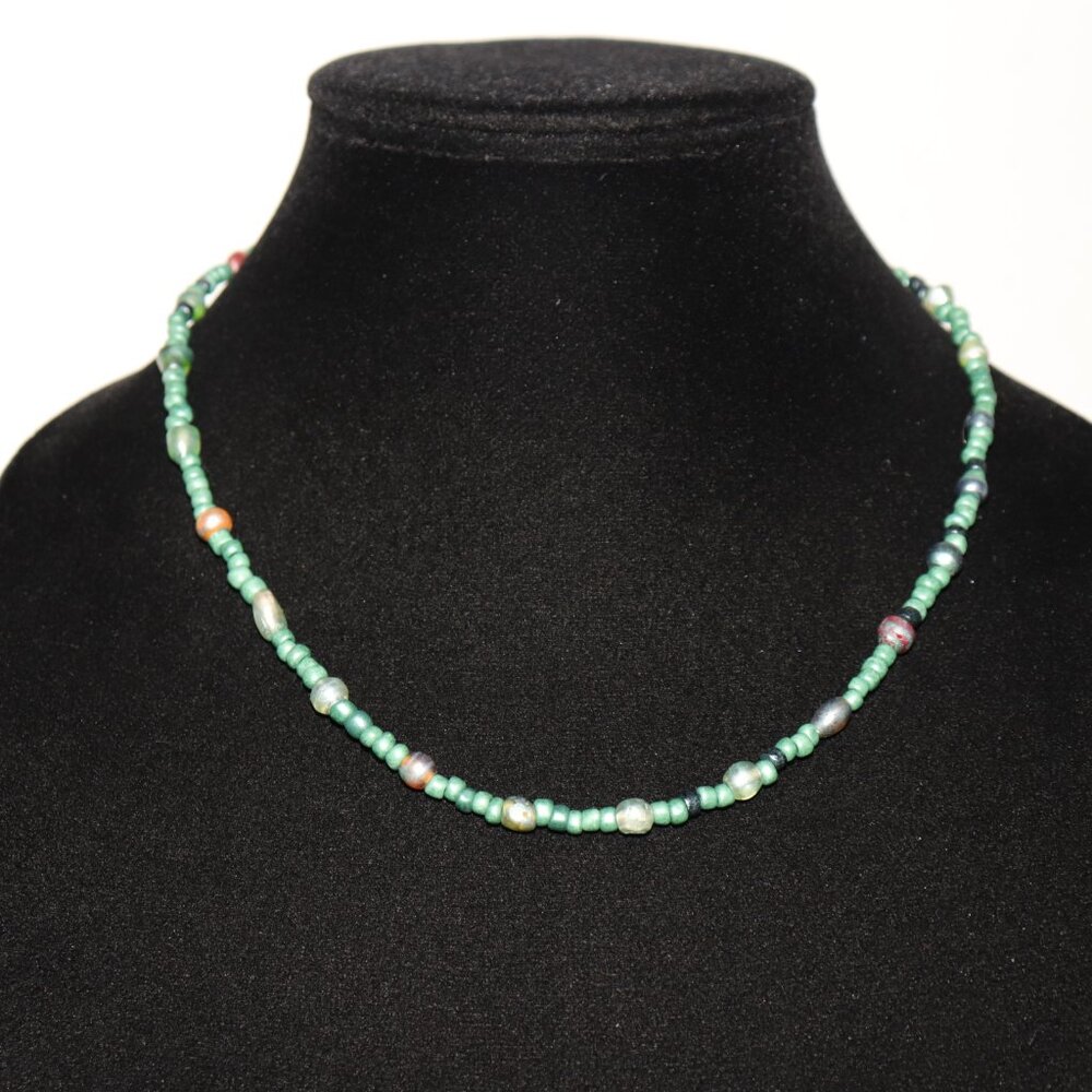 💚 Glass Beaded Necklace – 18" – NWOT  🌿